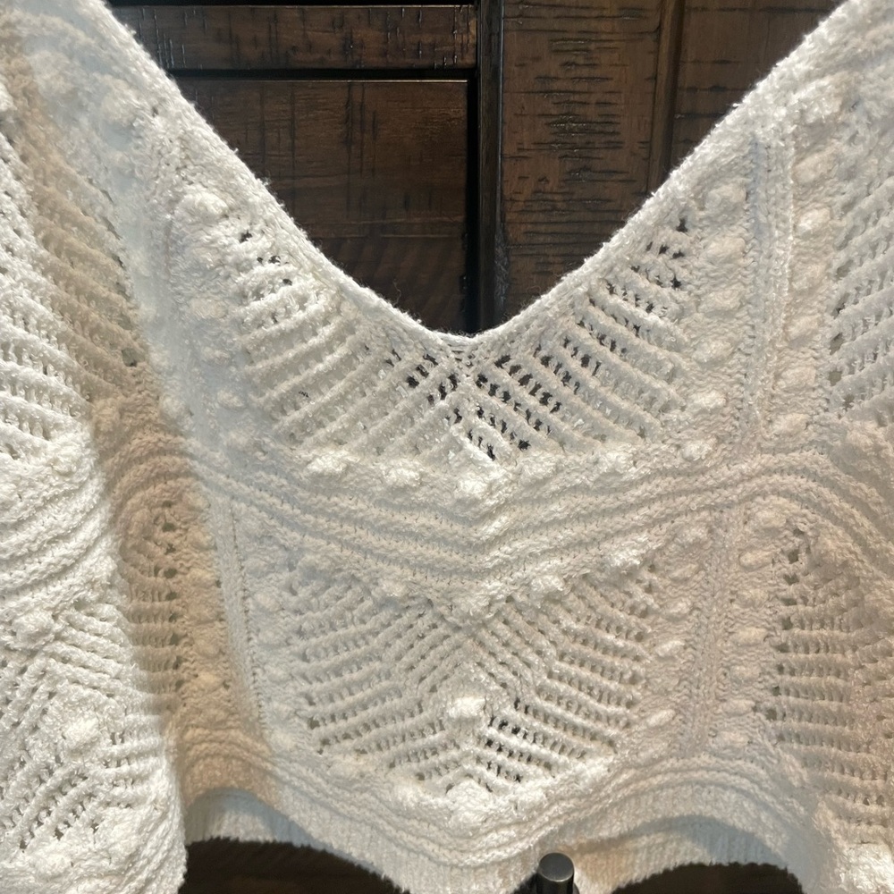 NWT—-Abound Cream Knit Crop Top - Picture 7 of 8